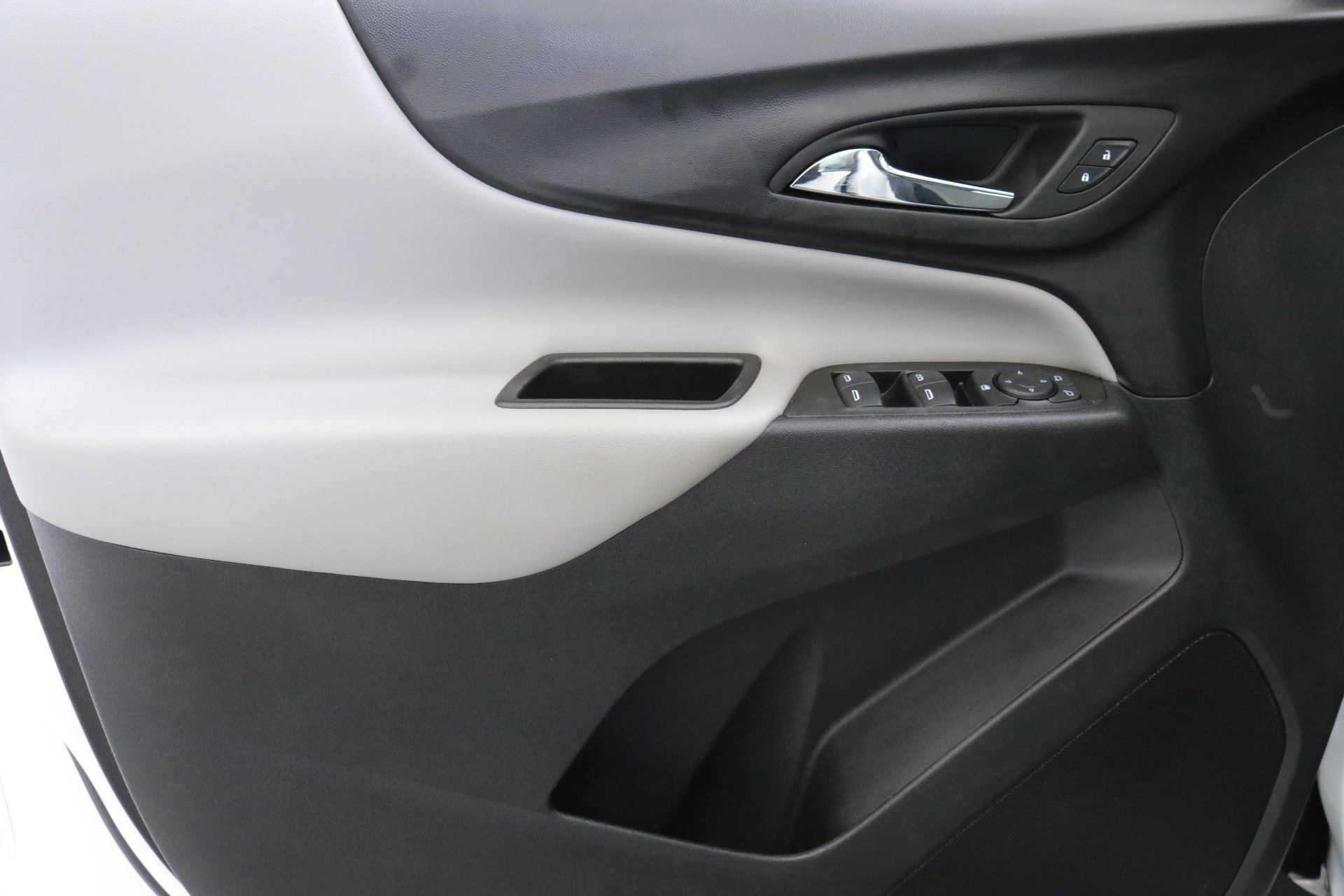 2022 Chevrolet Equinox LS photo 22