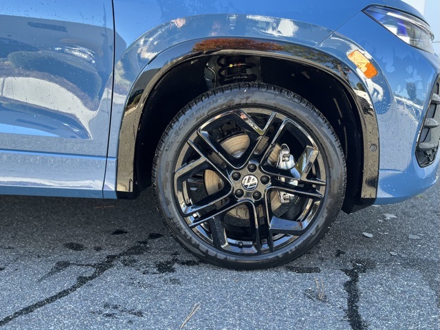 2026 Volkswagen Tiguan SE R-Line Black photo 2