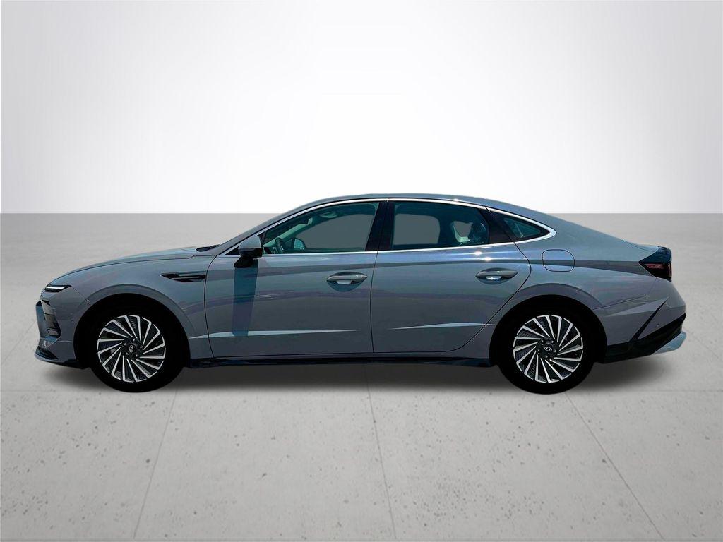 2025 Hyundai Sonata Hybrid Limited photo 3