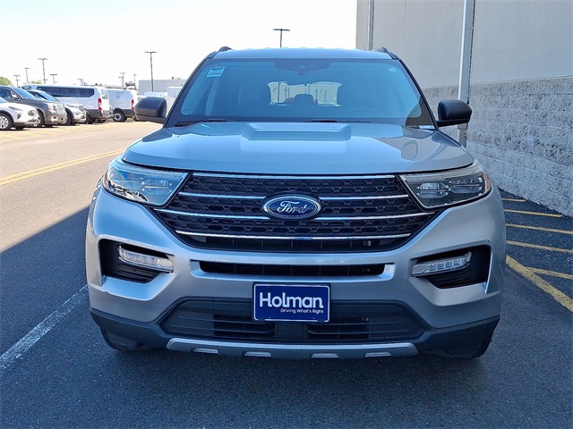 2024 Ford Explorer XLT photo 2