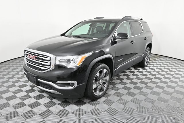 2017 Gmc Acadia SLT photo 2