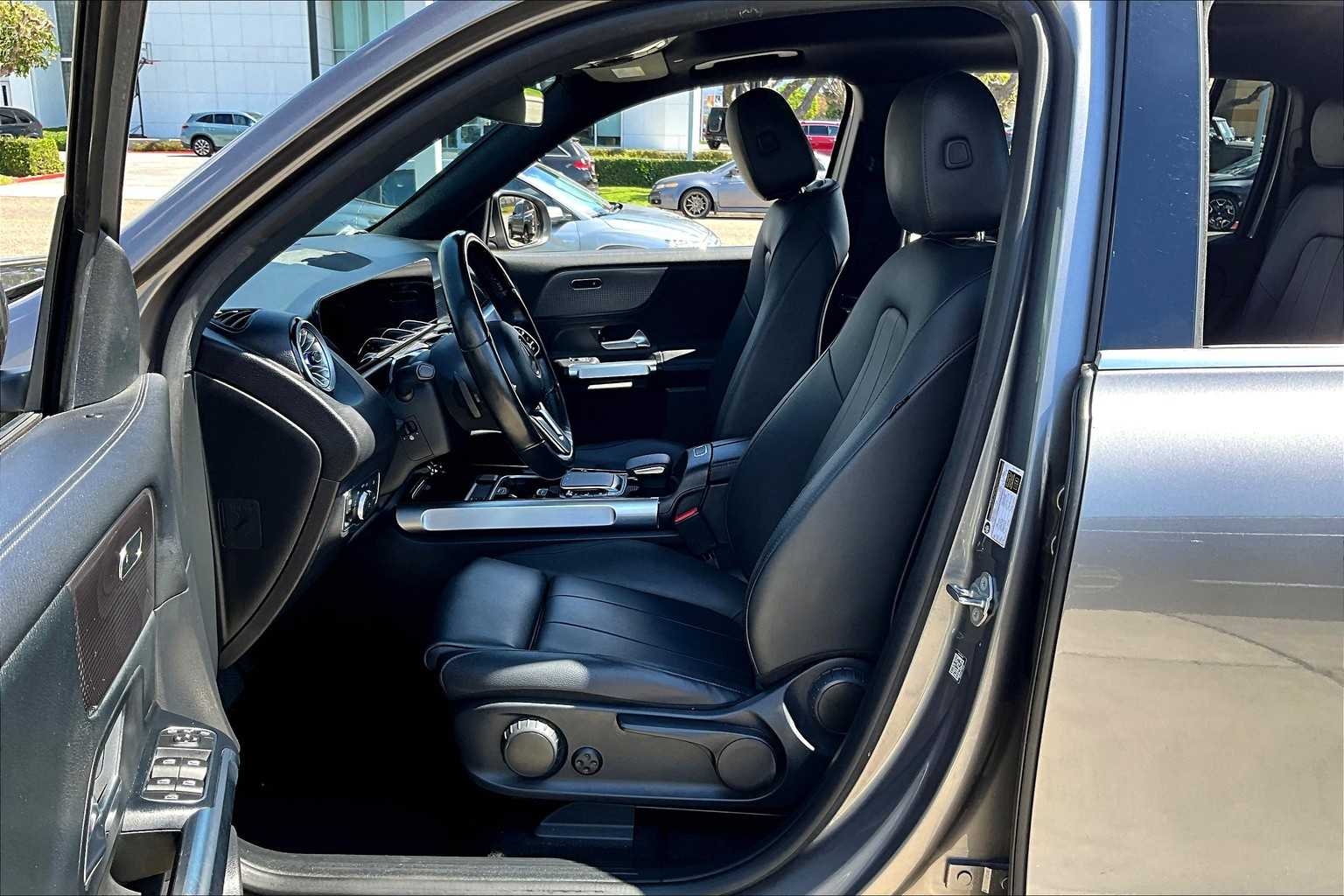 2022 Mercedes Benz EQB 350 4MATIC photo 7