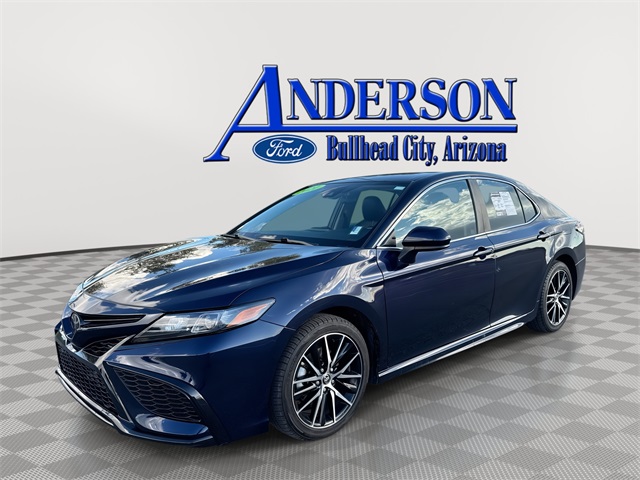 2021 Toyota Camry SE's photo