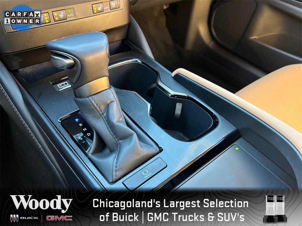 2025 LEXUS ES - Image 24