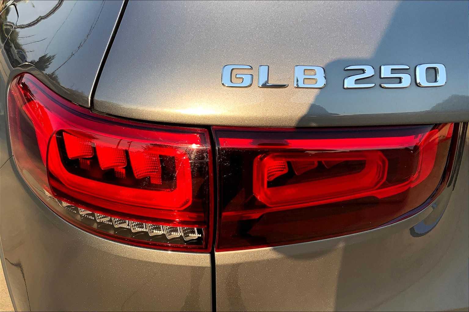2022 Mercedes Benz GLB 250 photo 27