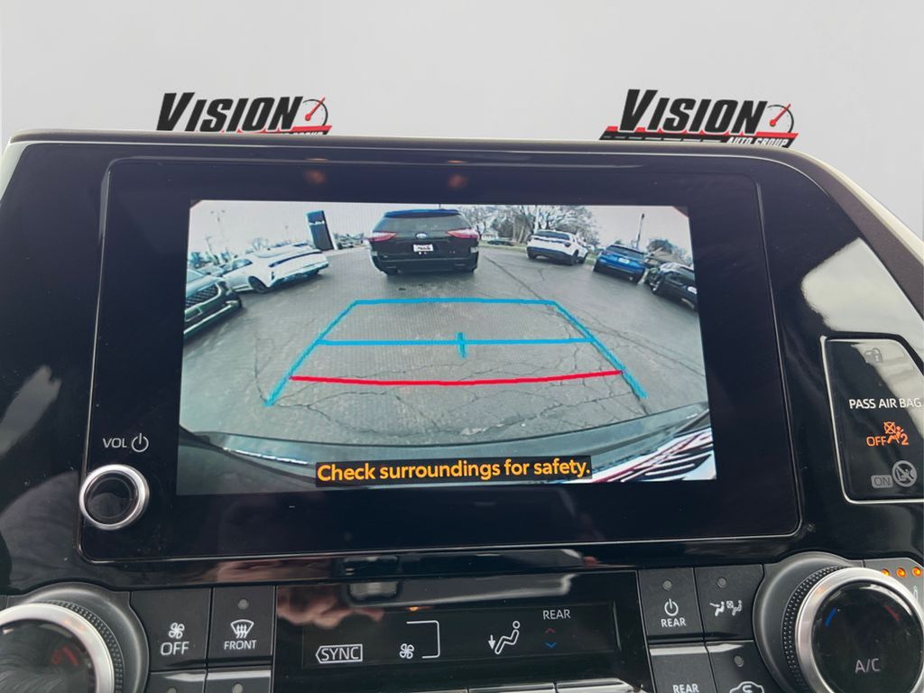 2023 Toyota Highlander XLE photo 29