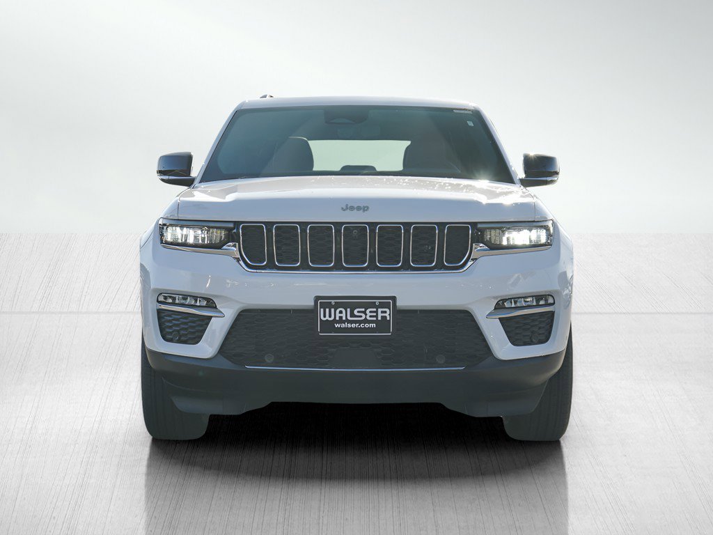 2025 Jeep Grand Cherokee Limited photo 2