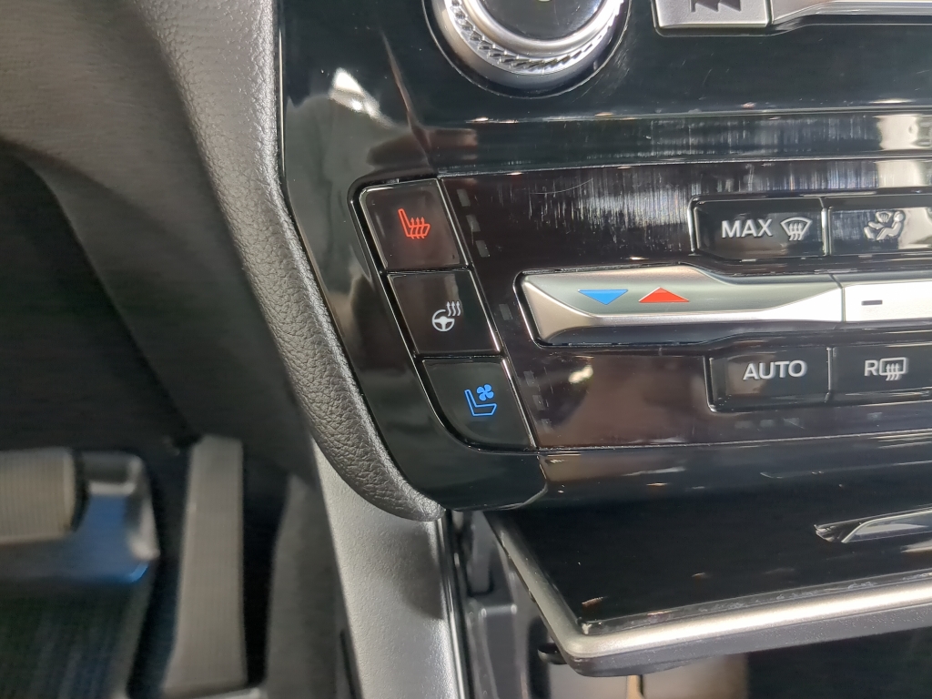 2023 Ford Explorer ST photo 22
