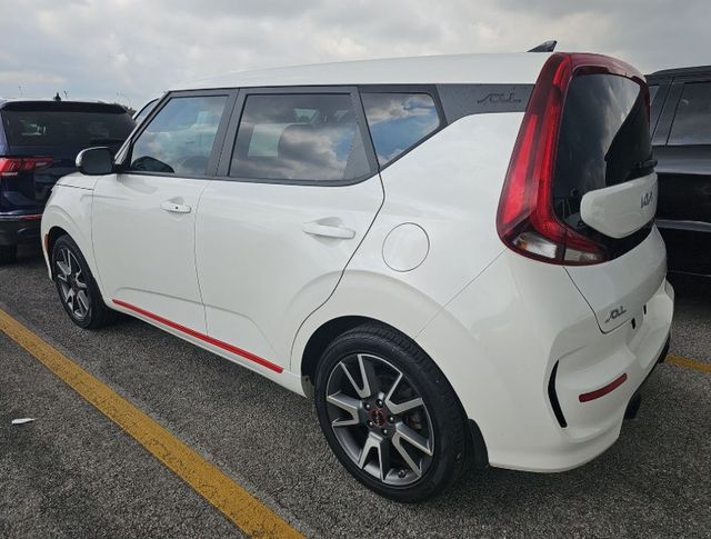 2022 Kia Soul GT-Line photo 4