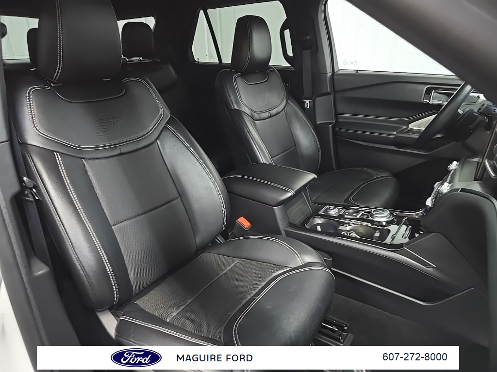 2020 Ford Explorer ST photo 14