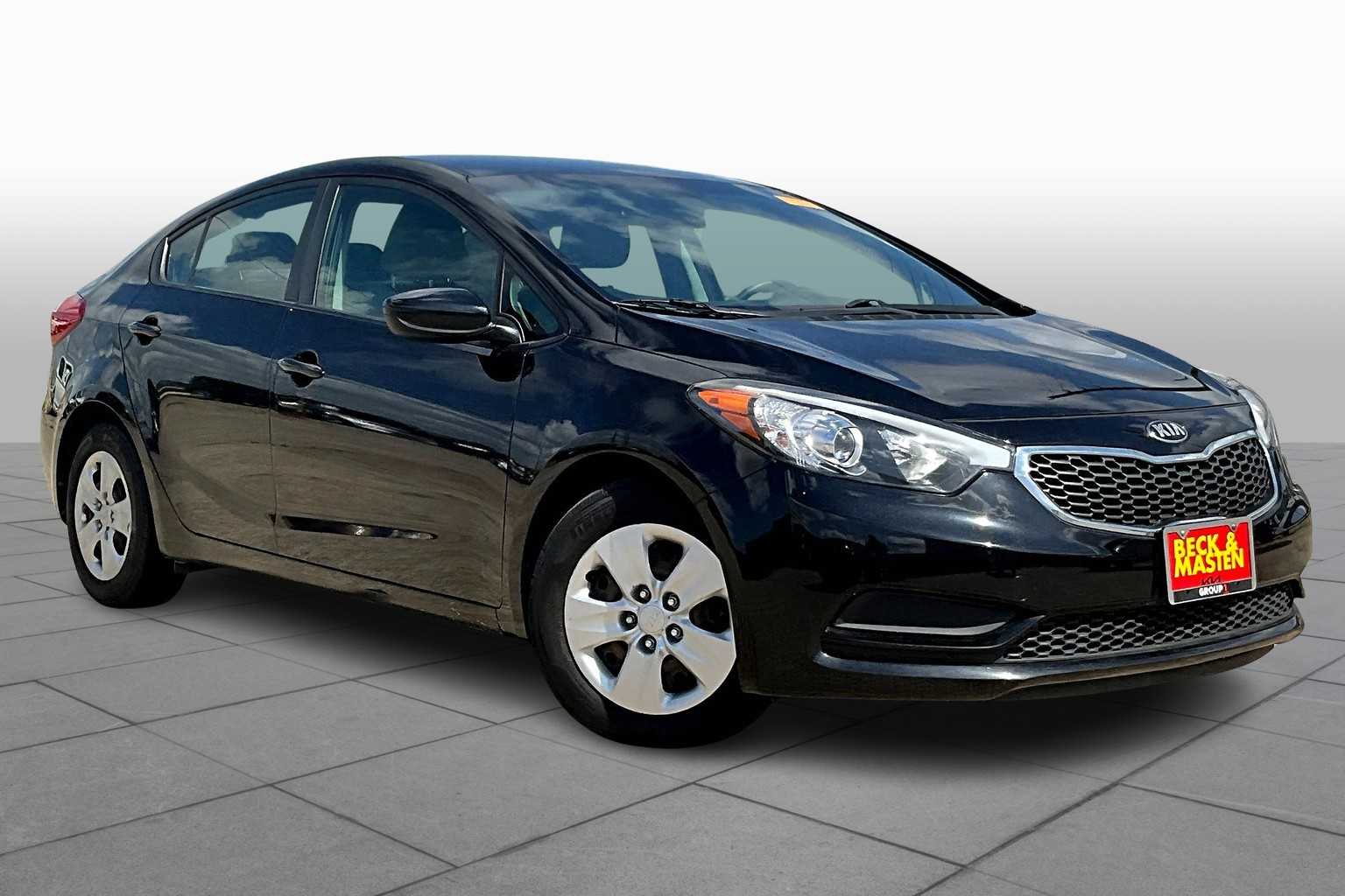 2016 Kia Forte LX photo 2