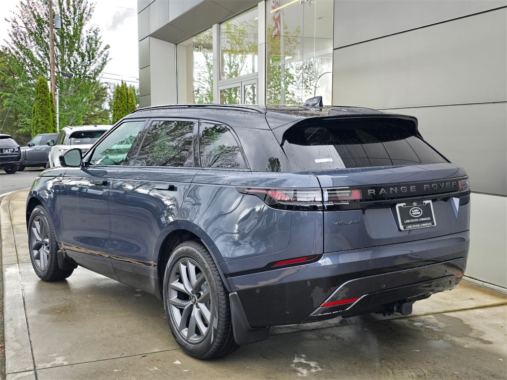 2026 Land Rover Range Rover Velar SE photo 4