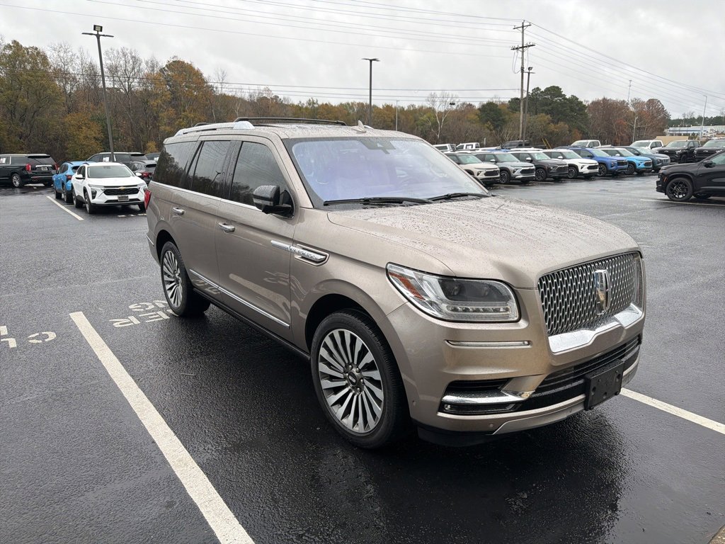 2019 Lincoln Navigator Reserve's photo