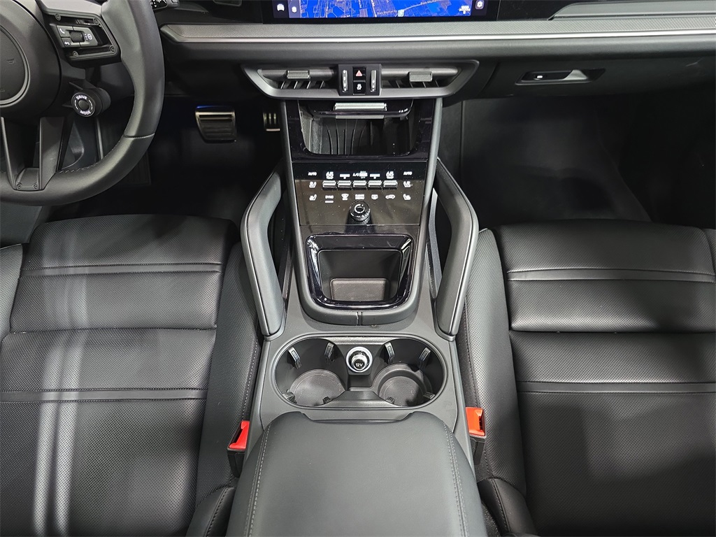2024 Porsche Cayenne E-Hybrid S photo 18