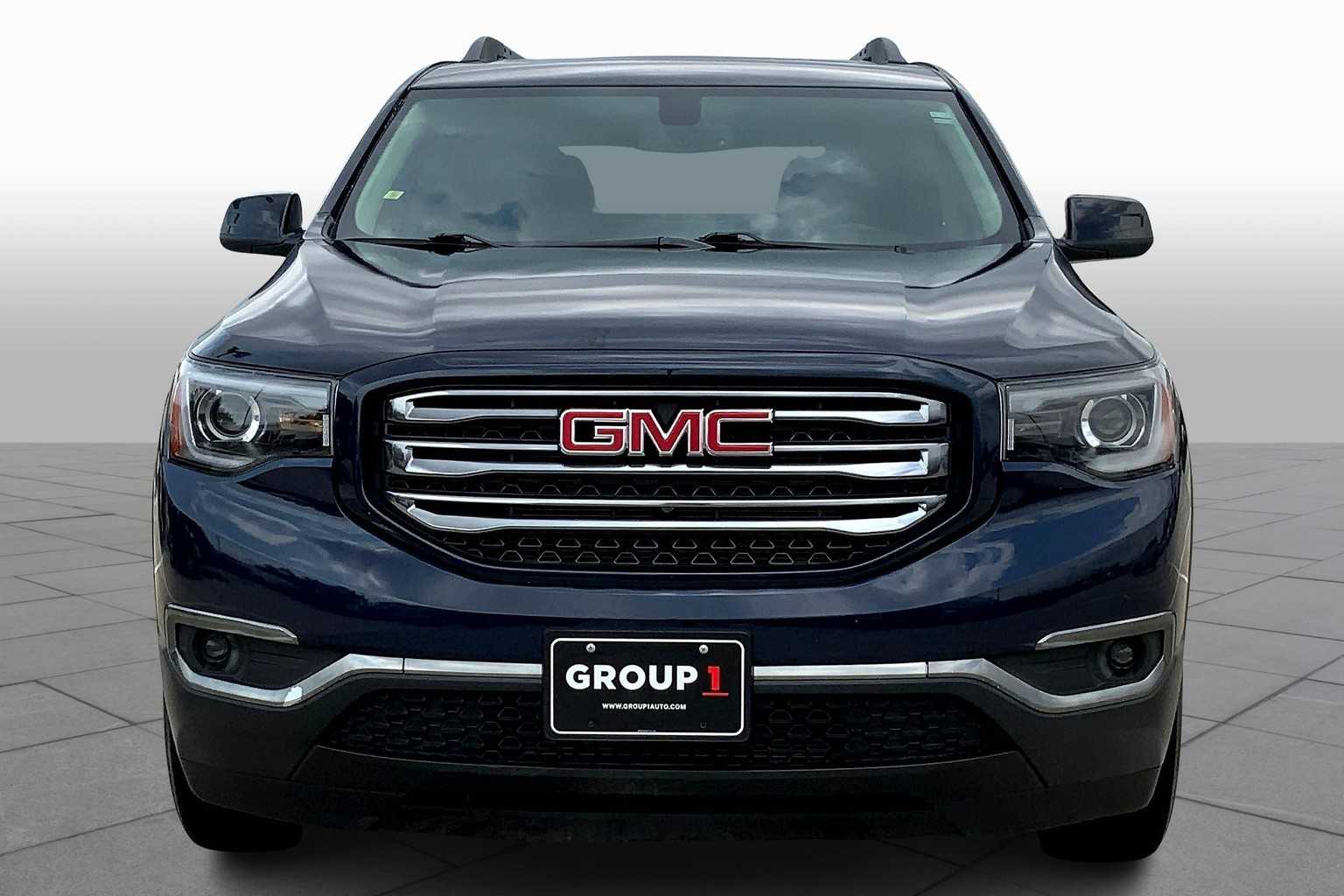 2017 Gmc Acadia SLT photo 3