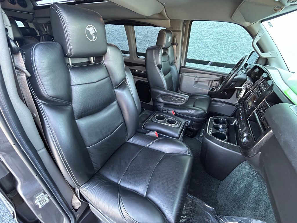 2021 Chevrolet Express LS photo 22