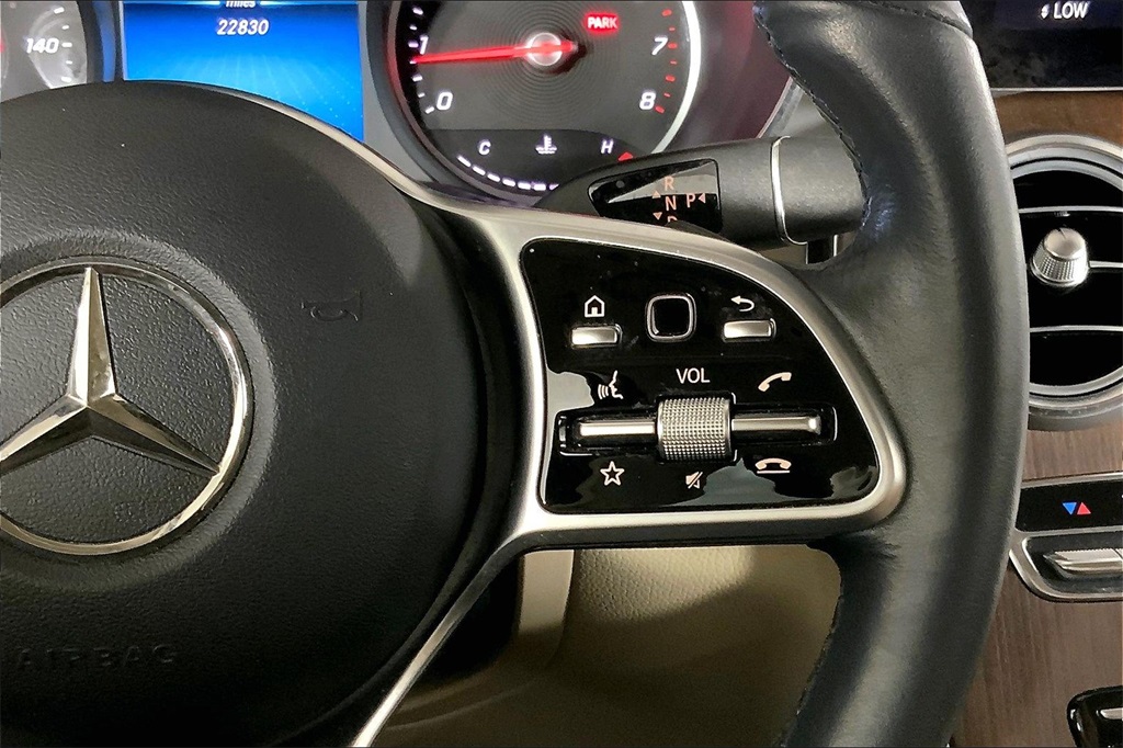 2022 Mercedes Benz GLC 300 photo 19