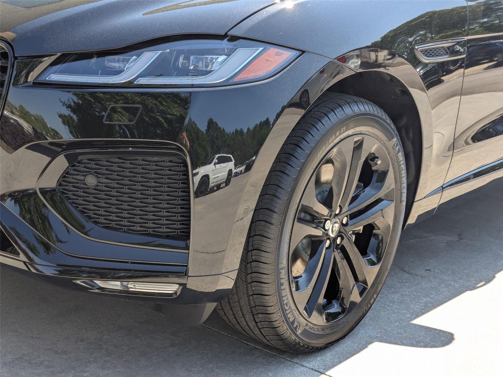2026 Jaguar F-PACE P250 R-Dynamic S photo 6
