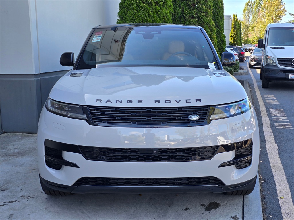 2025 Land Rover Range Rover Sport SE photo 3