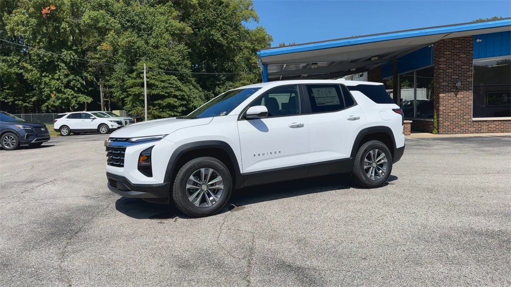2026 Chevrolet Equinox LT photo 5