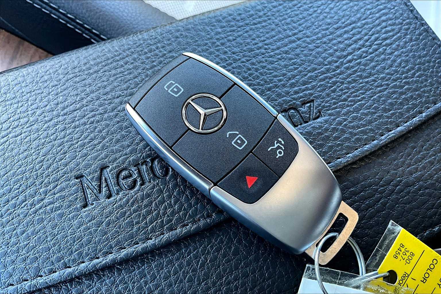 2025 Mercedes Benz GLE 450e 4MATIC photo 12