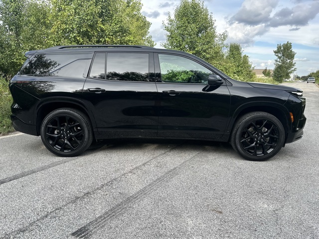 2024 Chevrolet Traverse RS photo 2