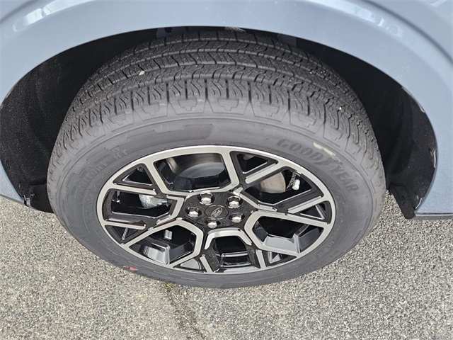 2025 Ford Maverick Lariat photo 8