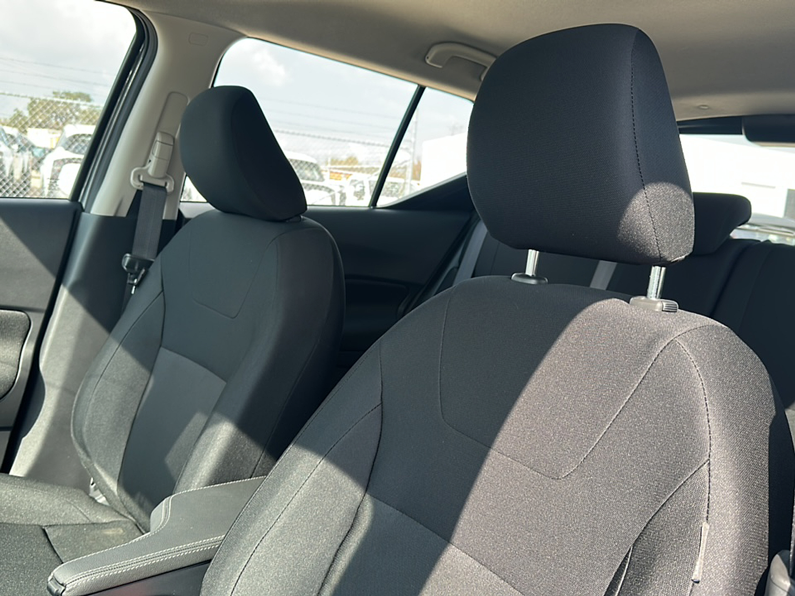 2025 Nissan Kicks Play S photo 3