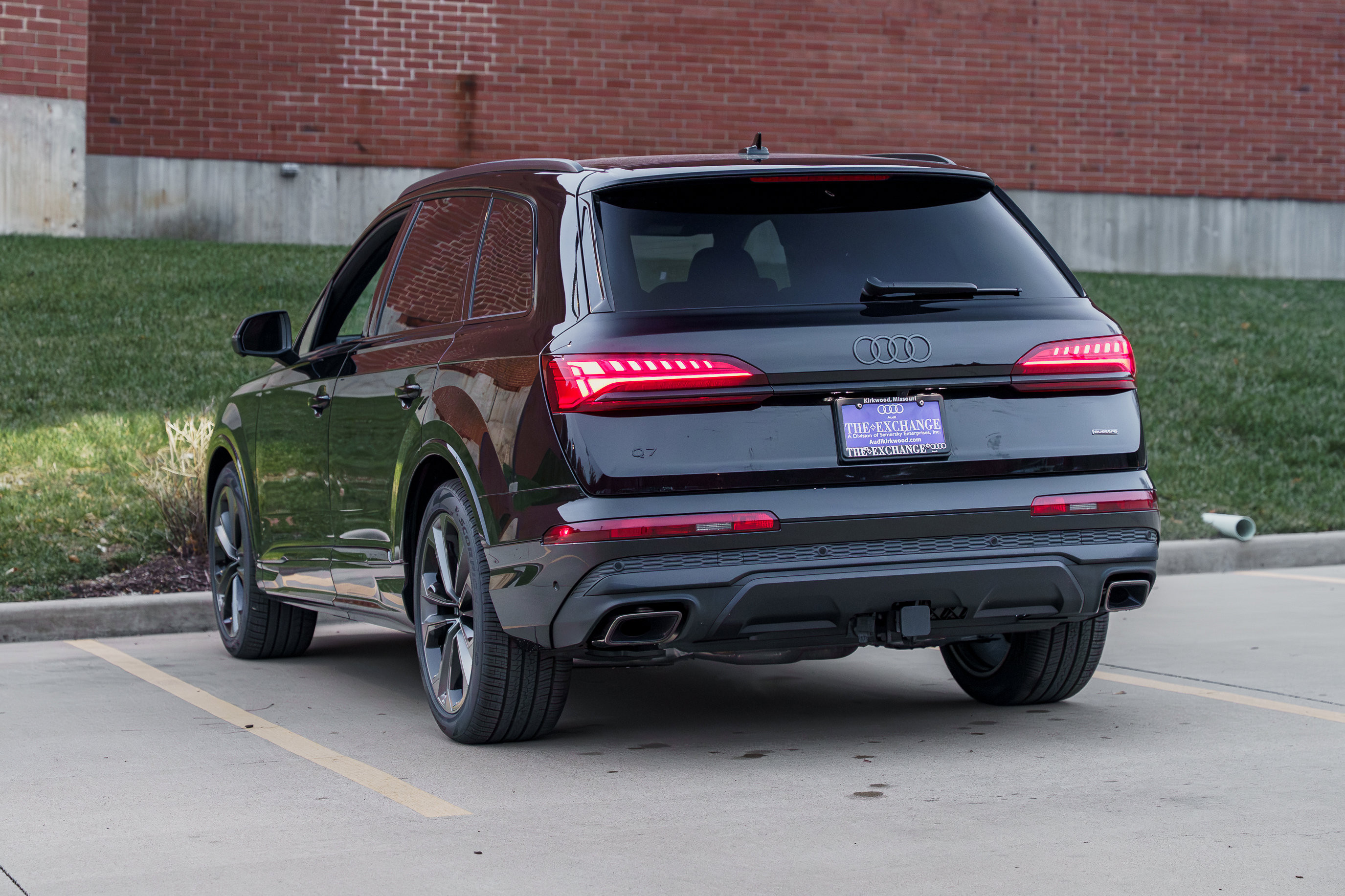 2026 Audi Q7 Premium Plus photo 2