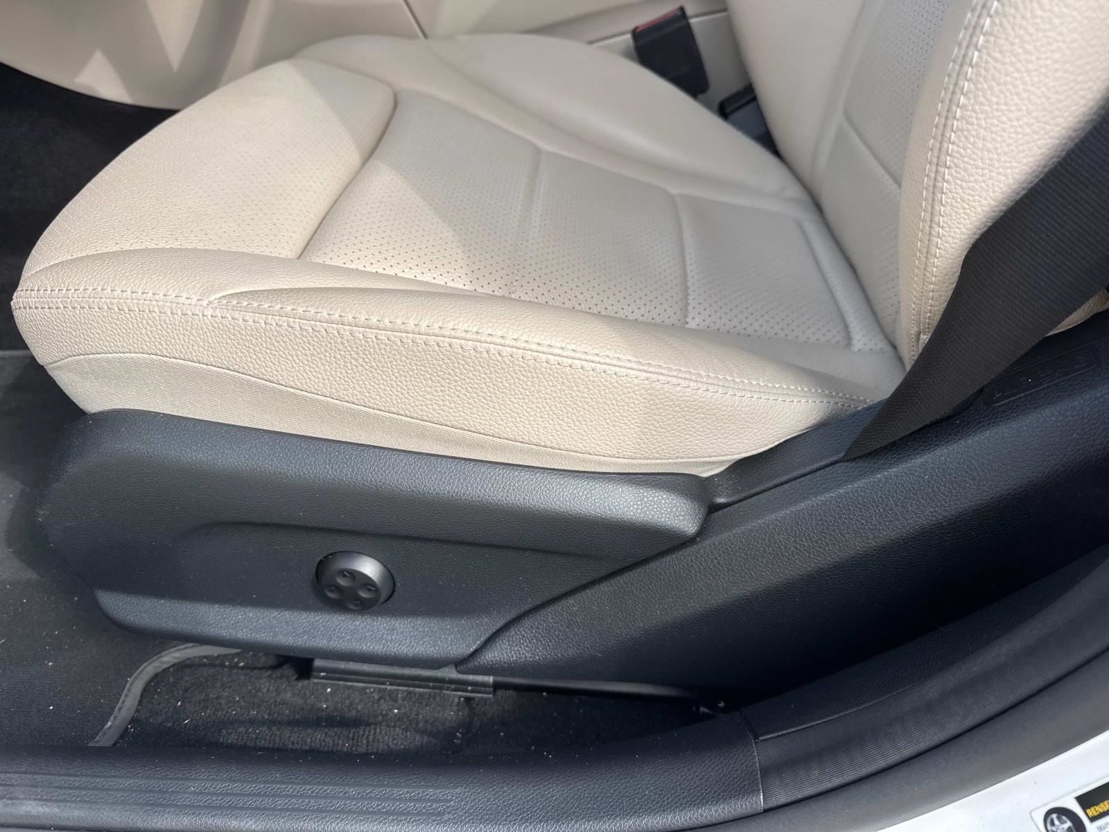 2021 Mercedes Benz C 300 photo 14