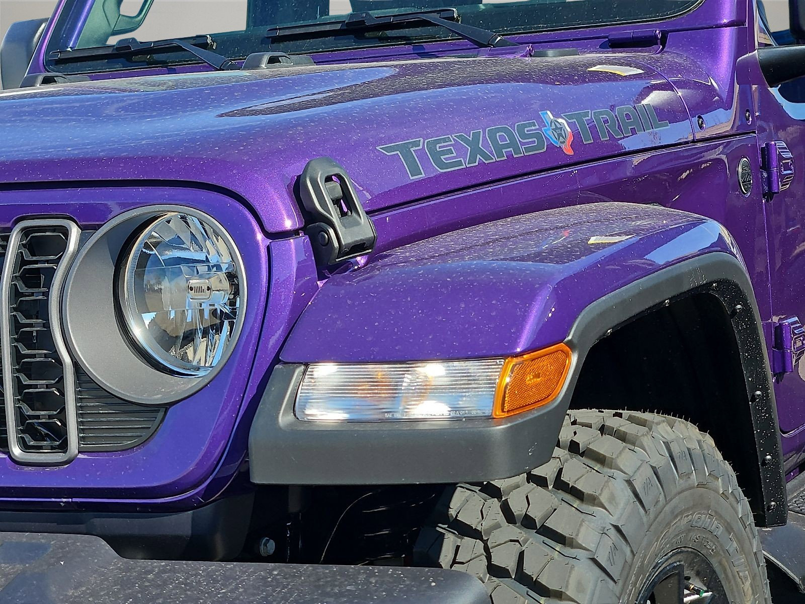 2026 Jeep Gladiator Texas Trail photo 3