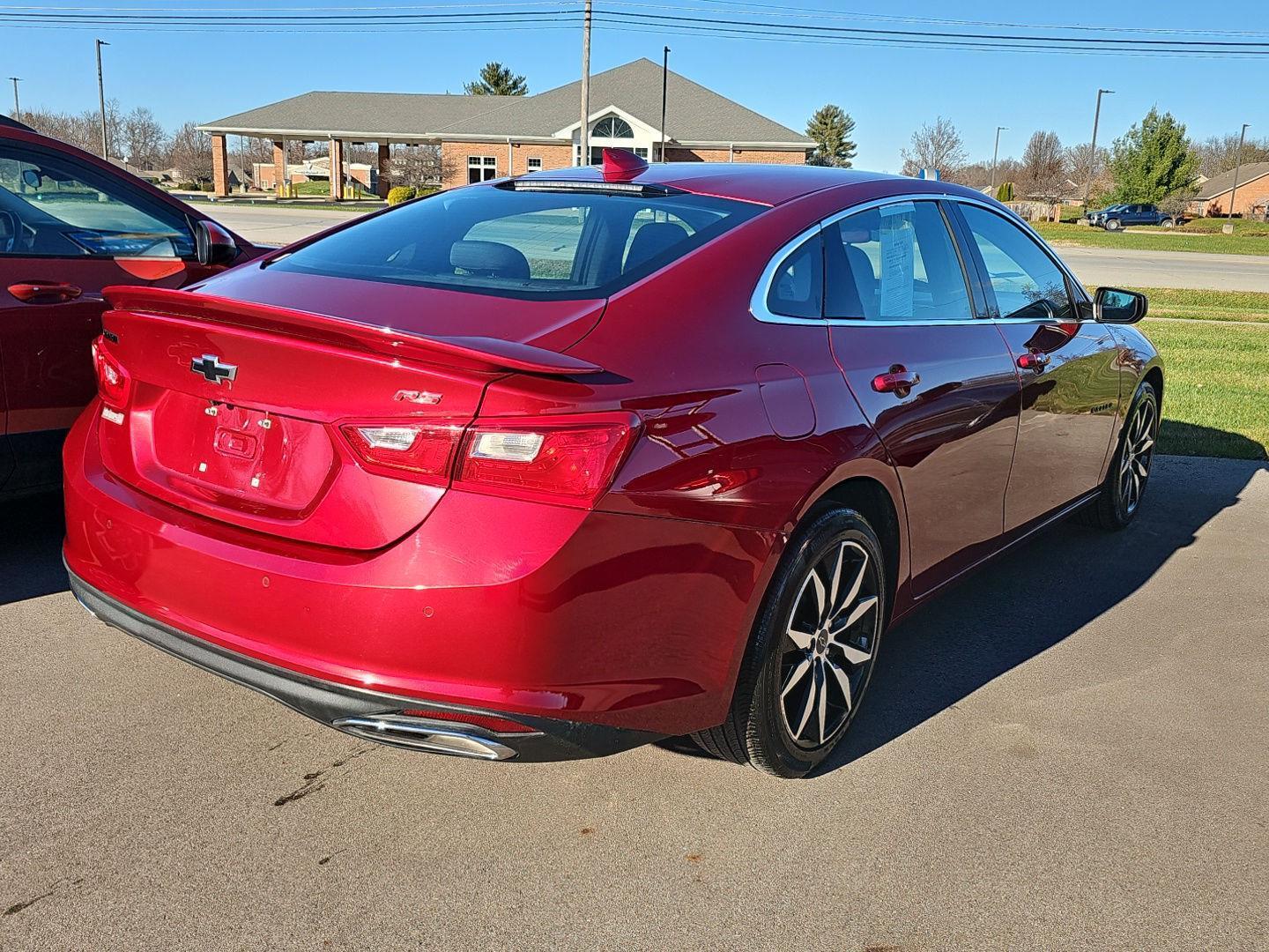 2022 Chevrolet Malibu RS photo 3