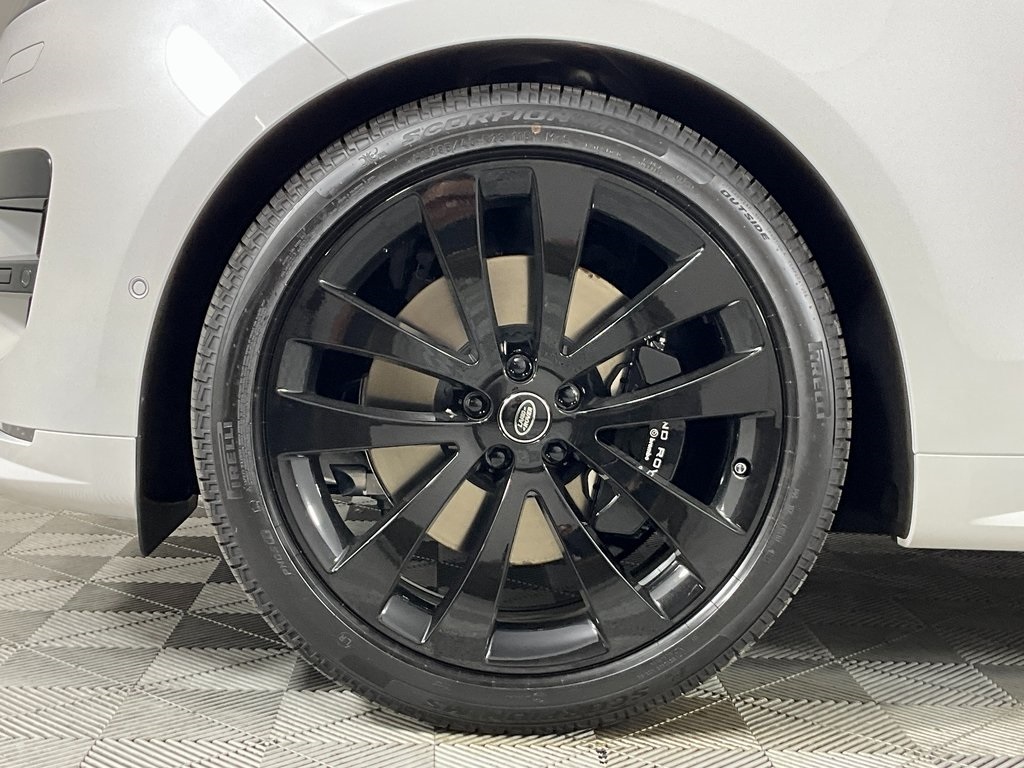 2025 Land Rover Range Rover Sport SE photo 8