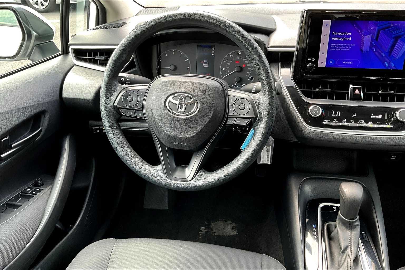 2023 Toyota Corolla LE photo 5