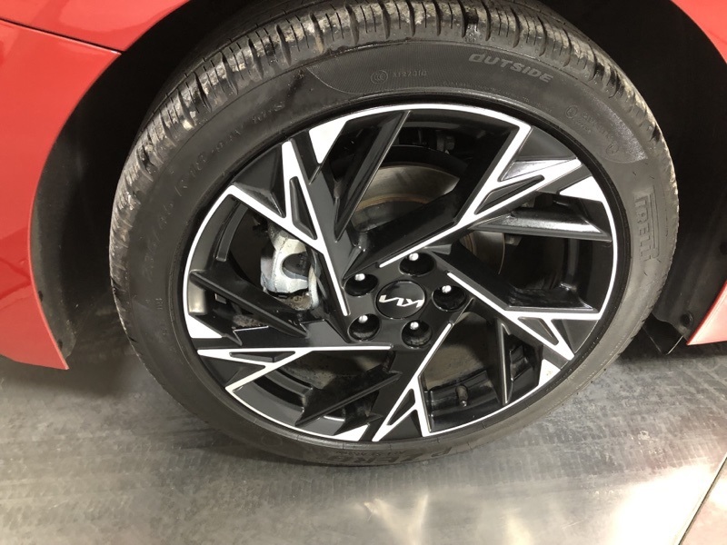2025 Kia K5 GT-Line photo 9