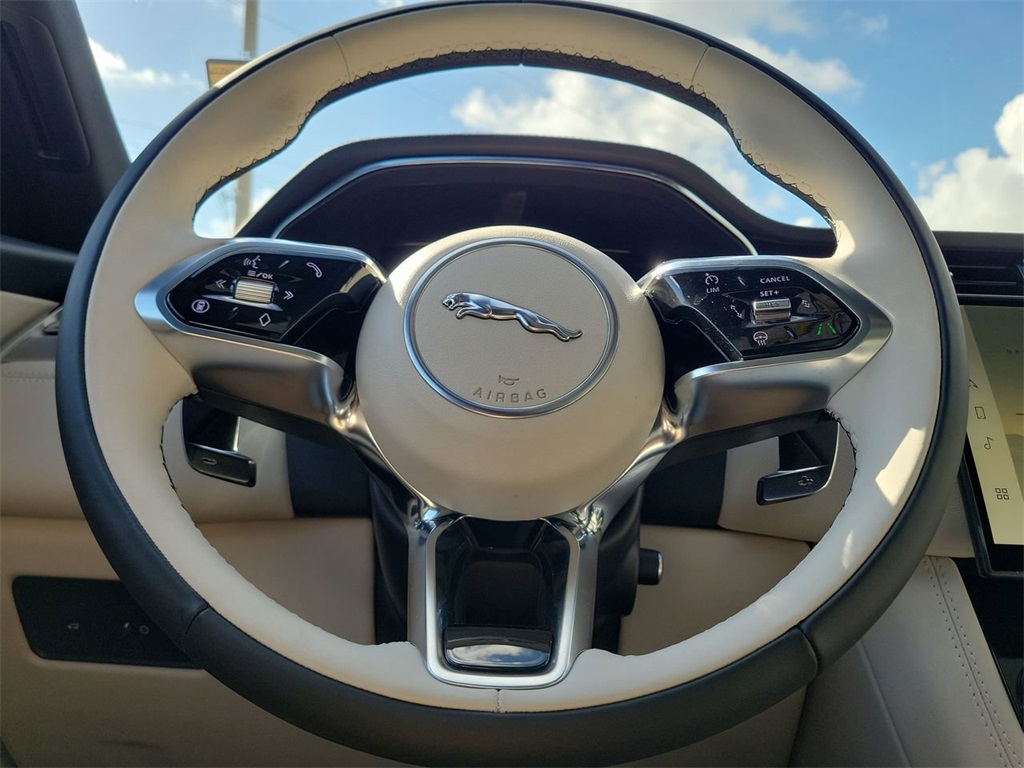 2026 Jaguar F-PACE P400 R-Dynamic S photo 26