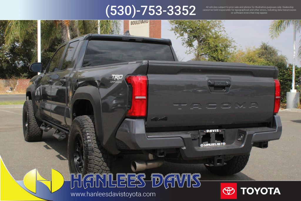 2025 Toyota Tacoma TRD Off-Road photo 9