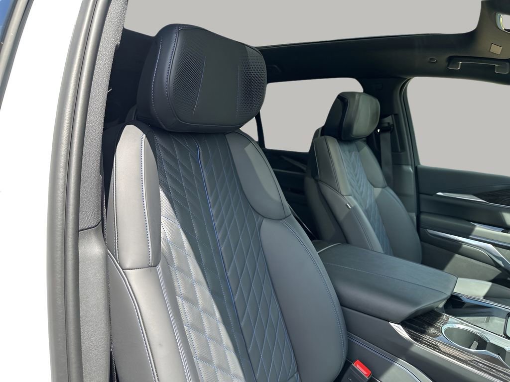 2025 Cadillac Escalade IQ Sport photo 15