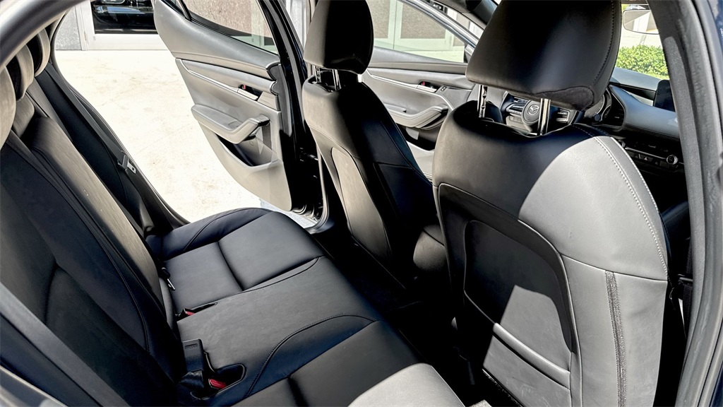 2023 Mazda Mazda3 2.5 Select photo 32