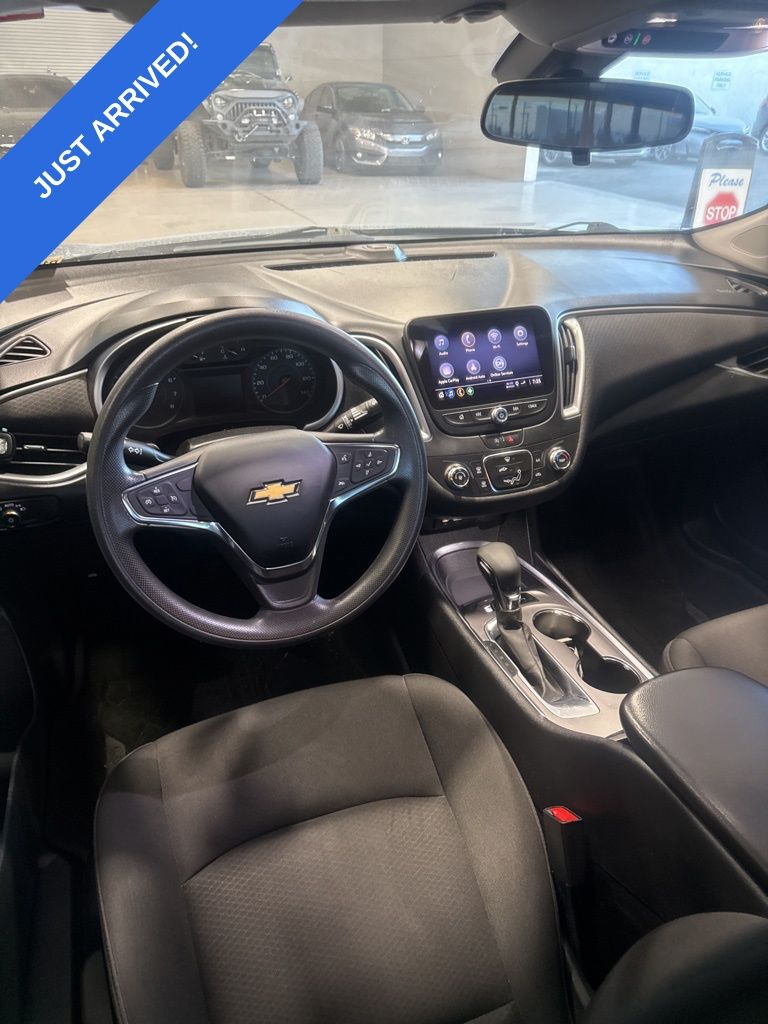 2021 Chevrolet Malibu photo 4