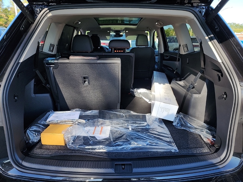 2025 Volkswagen Atlas Peak Edition SE photo 32