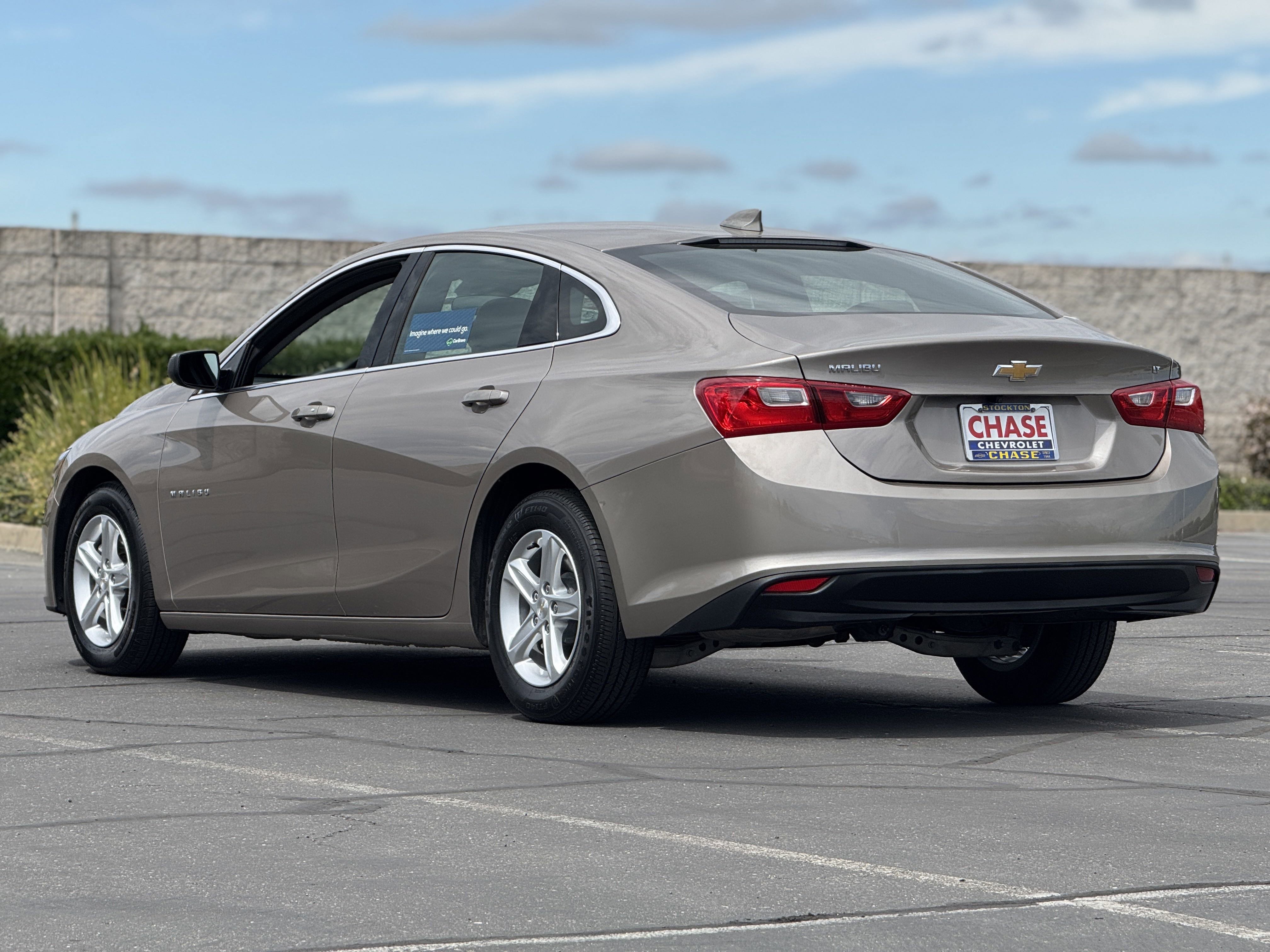 2023 Chevrolet Malibu 1LT photo 4