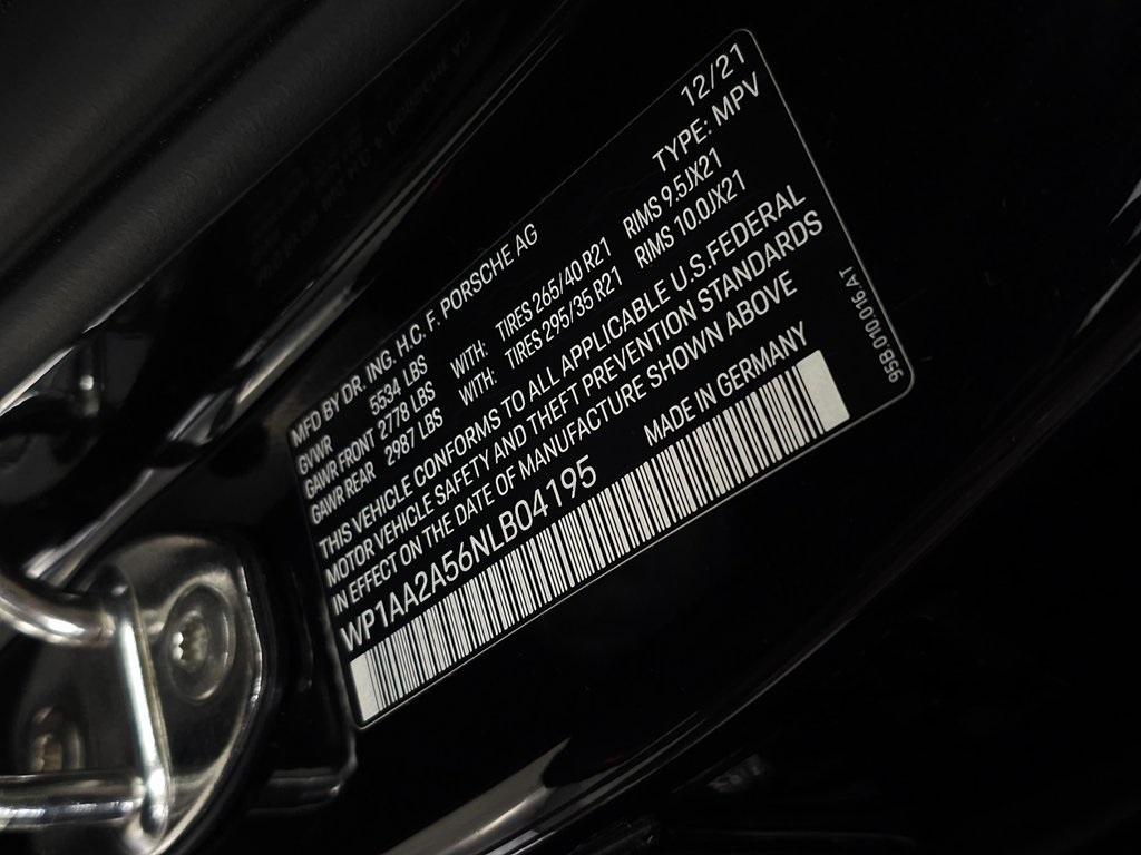 2022 PORSCHE MACAN - Image 33