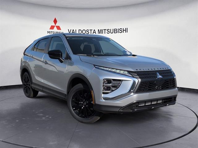 2026 Mitsubishi Eclipse Cross LE's photo