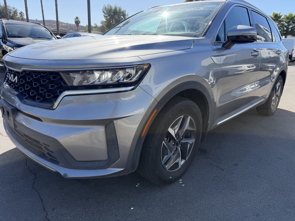 2022 Kia Sorento Hybrid S photo 2