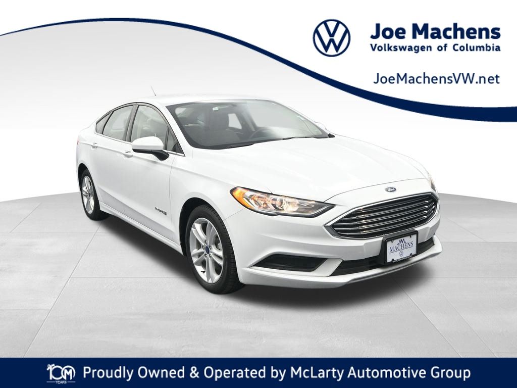 2018 Ford Fusion S's photo