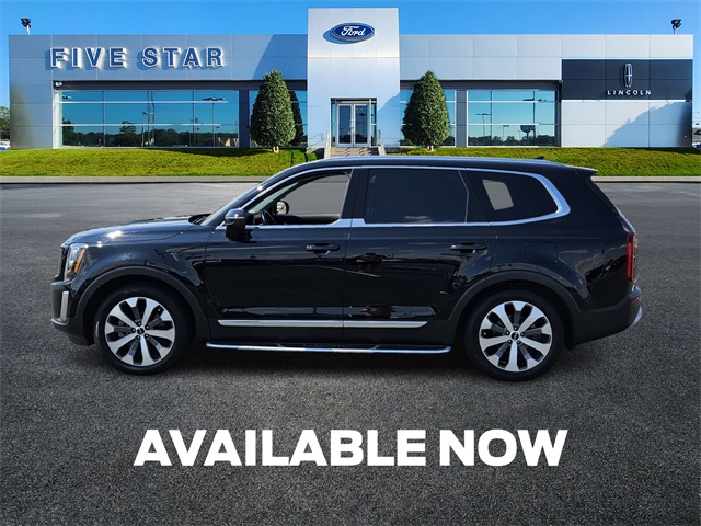 2022 Kia Telluride EX photo 3