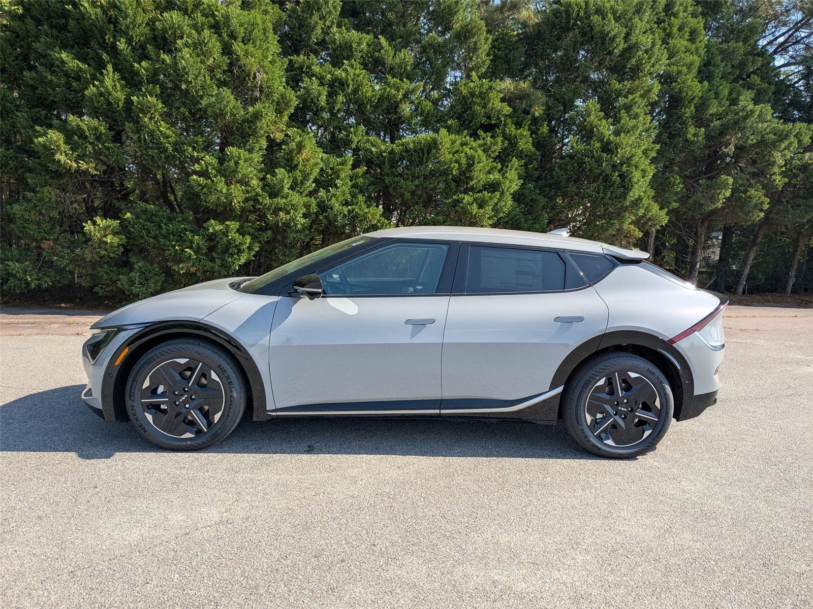 2025 Kia EV6 Wind photo 10