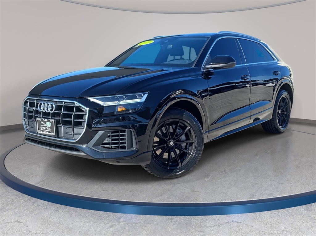 2019 Audi Q8 Premium's photo