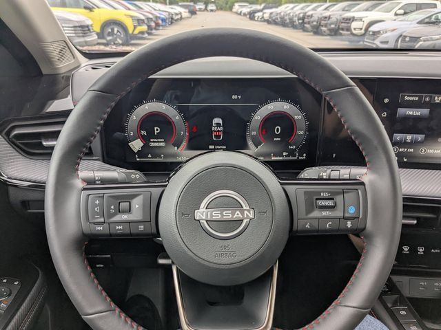 2025 Nissan Kicks SR photo 18